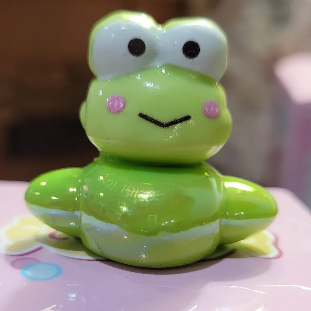 Beiya Cute Pet Frog Resin Fantasy Cartoon Collectible Figurine PJ-2025-008